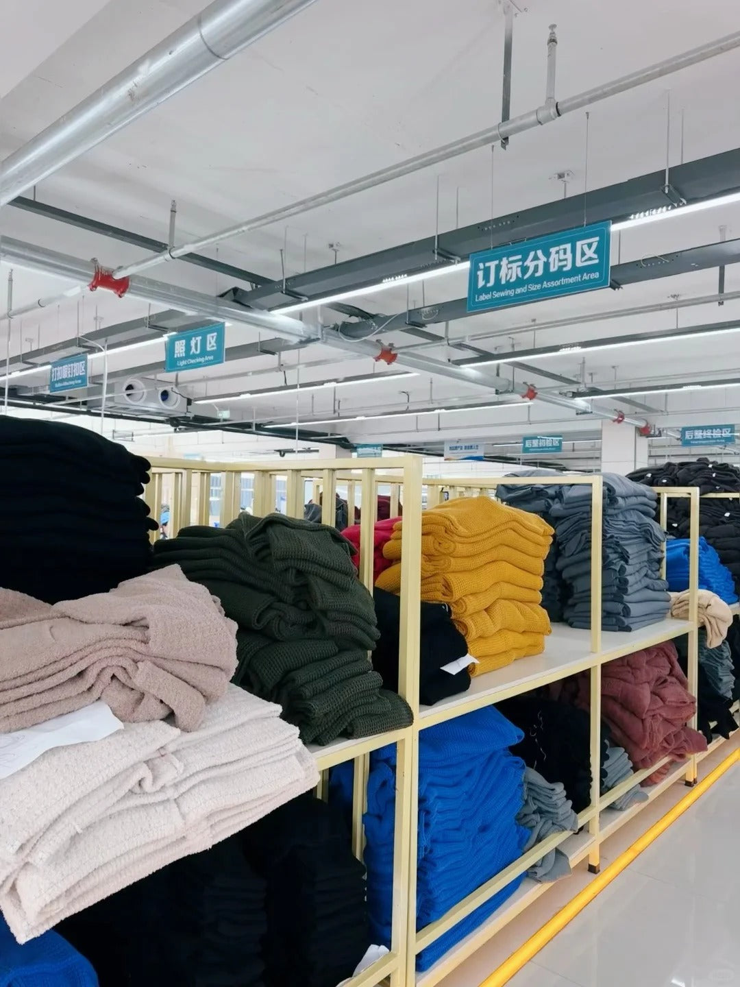 The April Pivot: Strategic Inventory Management for Premium Knitwear Brands