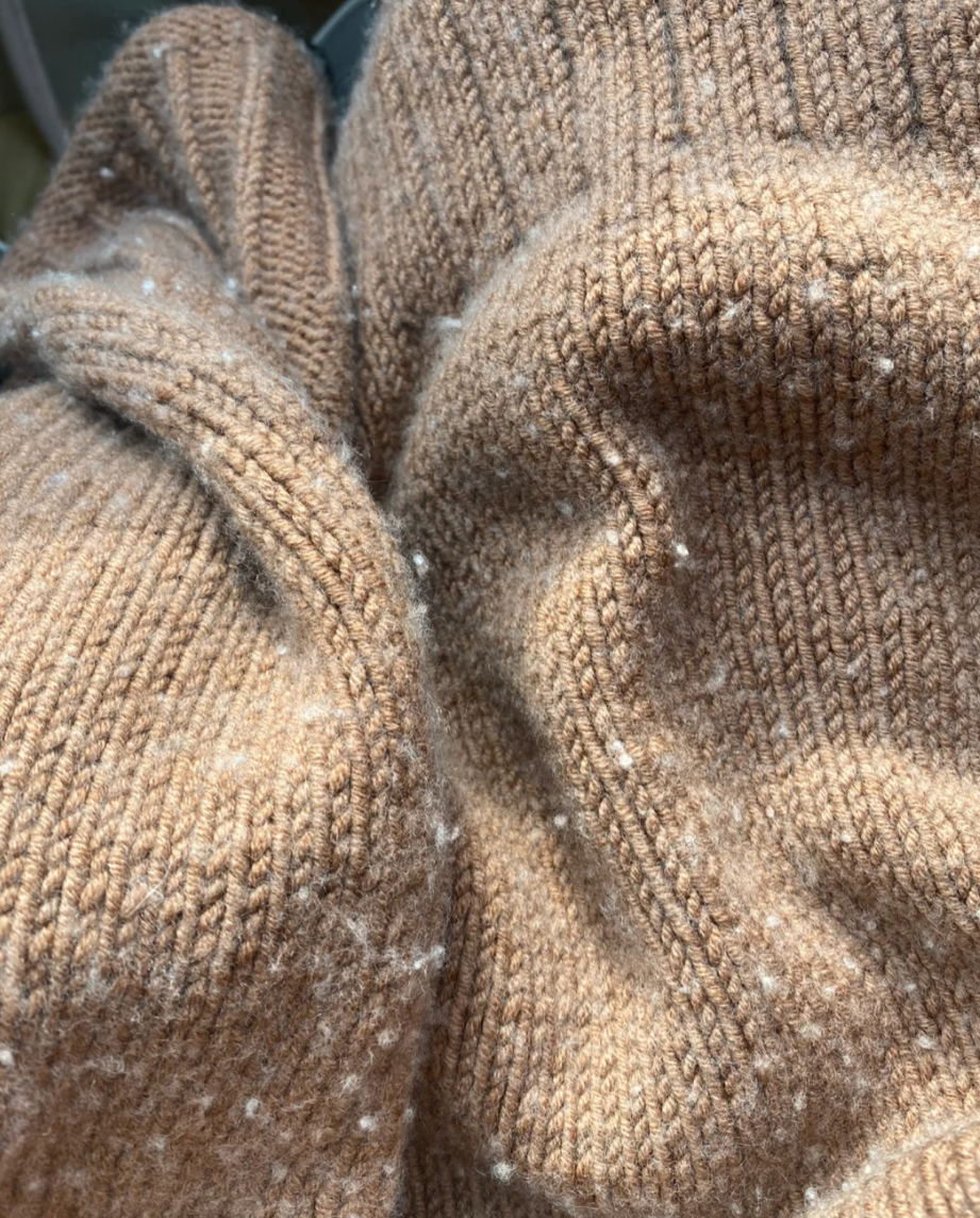 Avoiding Sweater Pilling: Simple Tips for Keeping Your Knitwear Looking Fresh